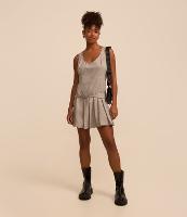 Vestido Curto em Crepe Airflow com Cinto Fivela e Saia Drapeada - 2