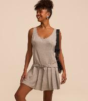 Vestido Curto em Crepe Airflow com Cinto Fivela e Saia Drapeada - 3