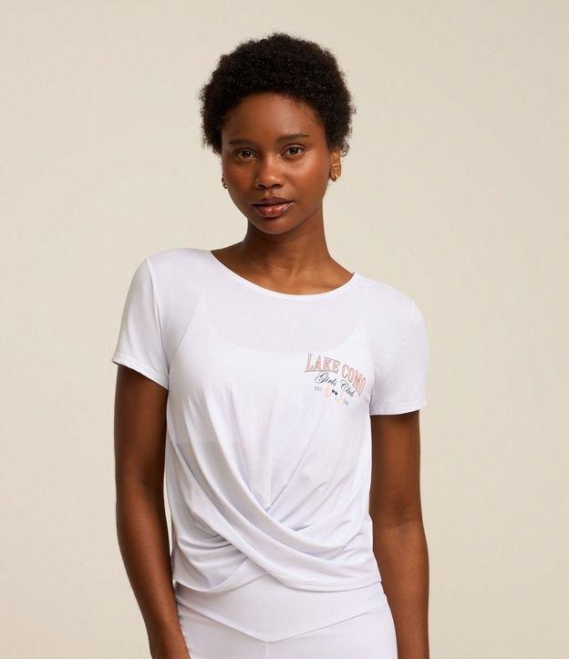 Camiseta Esportiva em Microfibra com Barra Transpassada e Estampa no Peito - 2