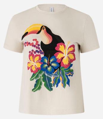 Blusa T-shirt em Algodão e Estampa Tucano com Hibiscos