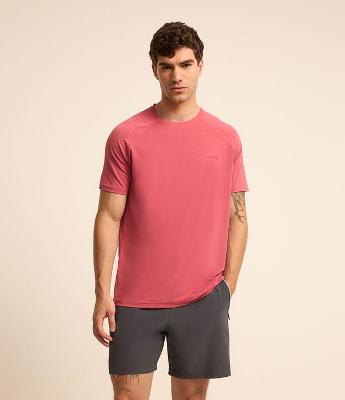 Camiseta Regular Esportiva em Tecnologia Dry com Estampa em Alto Relevo