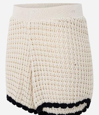 Short Curto em Tricô com Elástico na Cintura