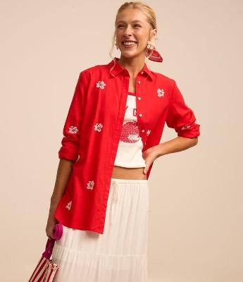 Camisa Alongada em Viscose e Linho com Flores Bordadas em Miçangas