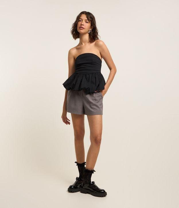 Short Alfaiatado com Pregas e Bolsos - 2