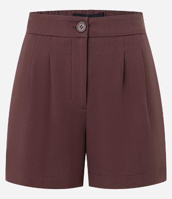 Short Alfaiatado com Pregas e Bolsos