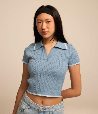 Blusa Polo em Tricô com Acabamento Contrastante