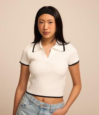 Blusa Polo em Tricô com Acabamento Contrastante