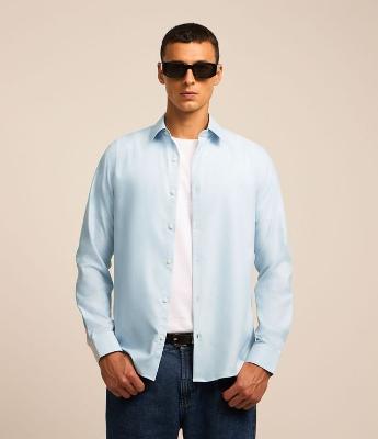 Camisa com Tecnologia Repelente a Água com Gola Lapela