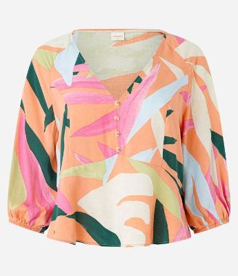 Blusa em Viscolinho com Manga Bufante e Folhagens Estampadas