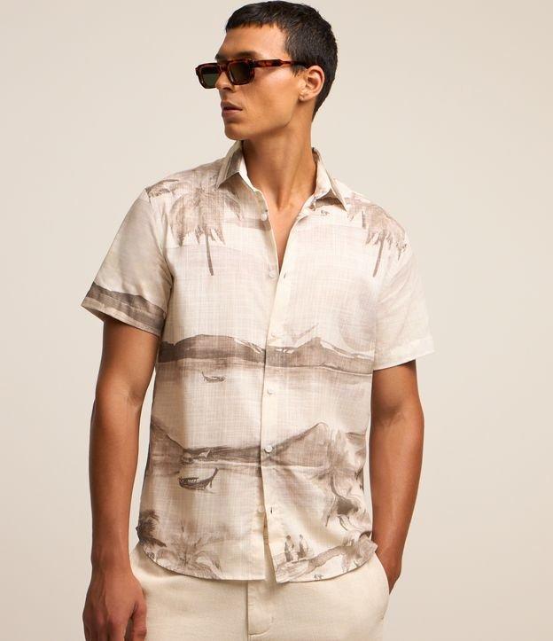 Camisa Regular em Voil com Estampa de Praia - 2