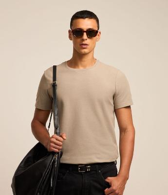 Camiseta Regular com Textura Colmeia