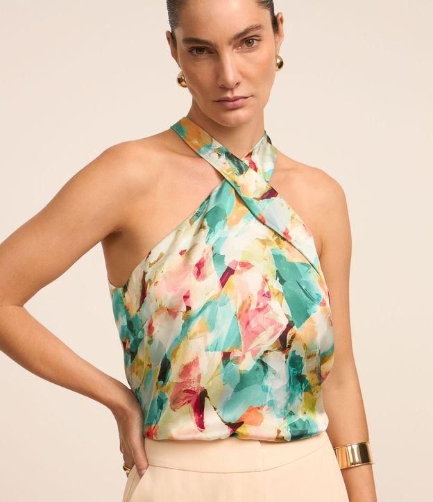 Blusa Acetinada com Laço no Pescoço e Estampa Abstrata - 2