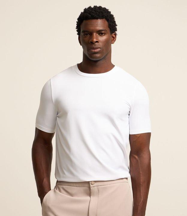 Camiseta Slim Maquinetada Performance com Gola Redonda - 2