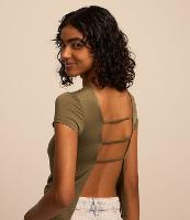 Blusa com Abertura nas Costas e Manga Curta - 1