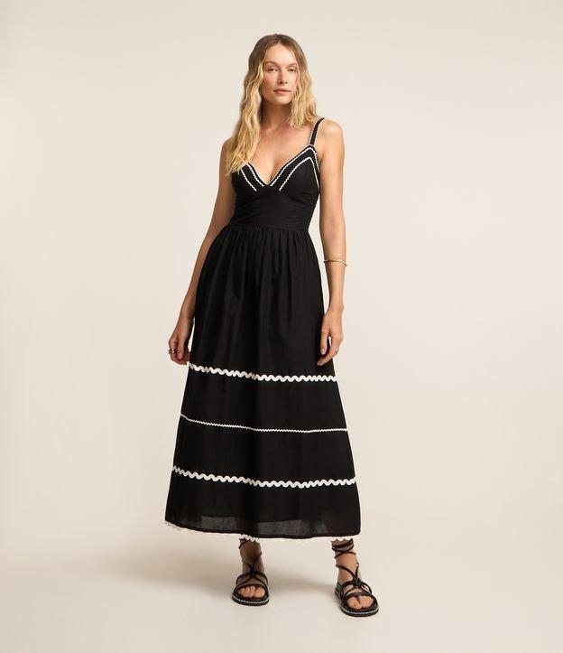 Vestido Midi com Decote V e Detalhes Contrastantes - 2
