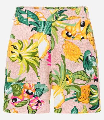 Short Curto em Viscose com Estampa Tropical