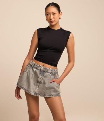 Saia Curta Rodada em Jeans