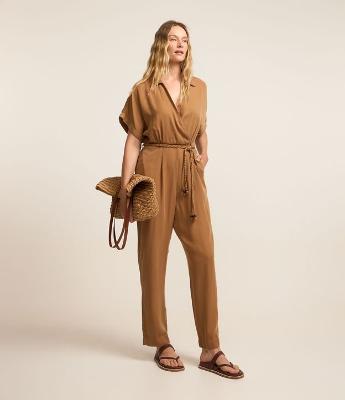 Macacão em Sarja com Bolsos e Cinto de Corda