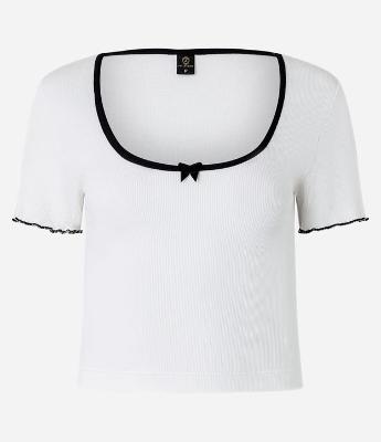 Blusa Canelada em Algodão com Lacinho e Contrastes