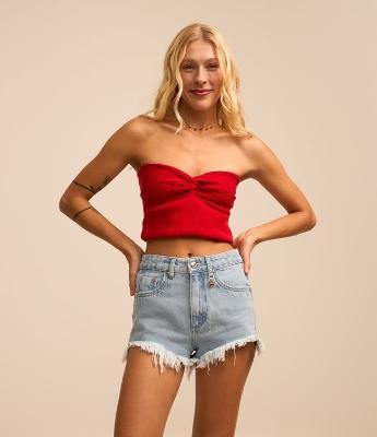 Short Hot Pants em Jeans Marmorizado com Pingente de Cereja