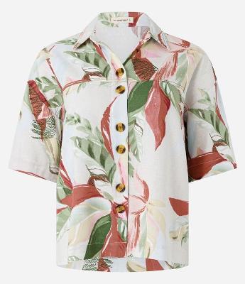 Camisa em Viscolinho com Folhagens Estampadas