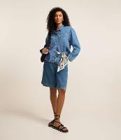 Camisa Ampla em Jeans com Bolsos no Peito - 2