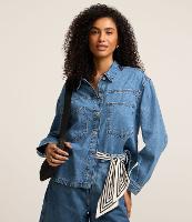 Camisa Ampla em Jeans com Bolsos no Peito - 3