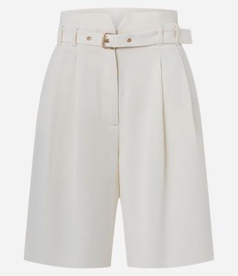 Bermuda Clochard Reto com Cintura Alta em Alfaiataria e Cinto