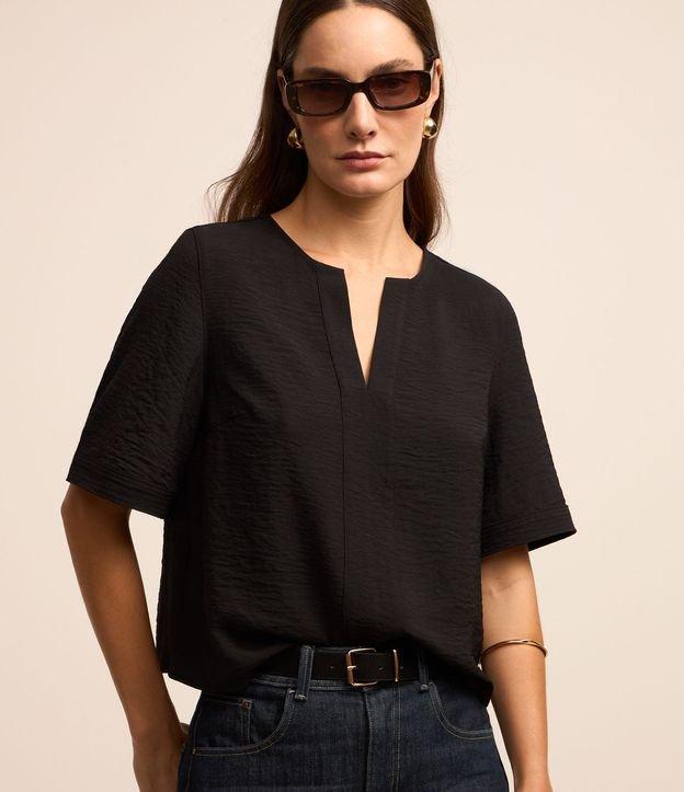 Blusa com Efeito Airflow com Decote em V Pespontado - 1