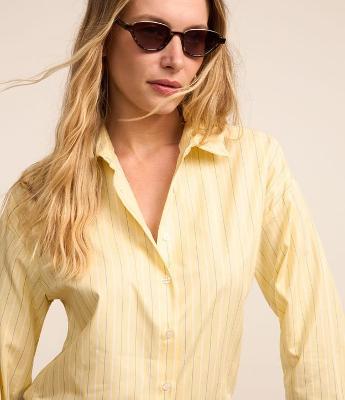 Camisa em Tricoline Listrada em Fio Tinto