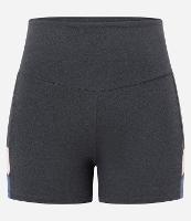 Bermuda Esportiva em Microfibra com Detalhe em Recortes e Cós Largo - 1