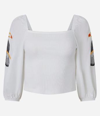 Blusa Cropped em Ribana com Manga Bufante e Bordado de Tucano