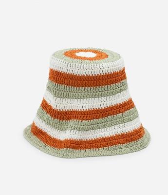 Chapéu Bucket Listrado em Tricô com Efeito Crochê