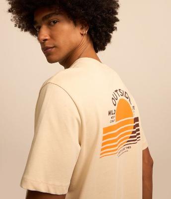 Camiseta Comfort em Malhão com Estampa Wild Outside Life