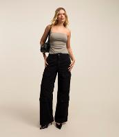 Calça Reta em Jeans com Cintura Baixa e Bolso Cargo - 1