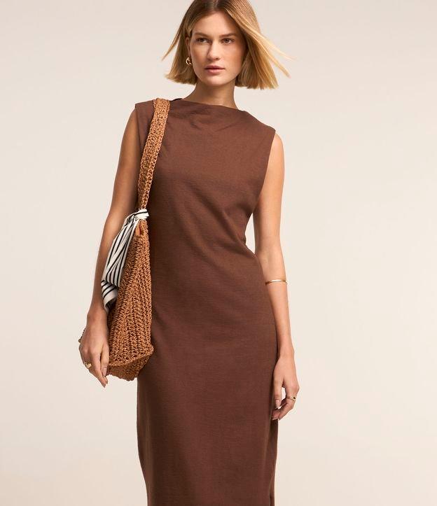Vestido Midi Texturizado em Algodão com Fenda - 4
