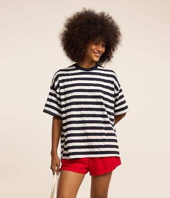 Camiseta Oversized com Estampa Listrada