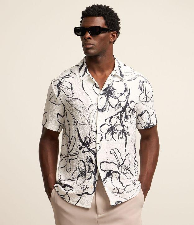 Camisa Regular com Textura e Estampa Floral - 1