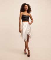 Saia Curta em Cetim com Renda na Barra Assimétrica - 1