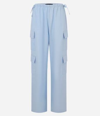 Calça em Alfaiataria com Amarração e Bolsos Cargo Laterais