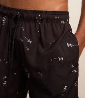 Bermuda com Cós Elástico e Estampa de Esqueleto de Tubarão - 2