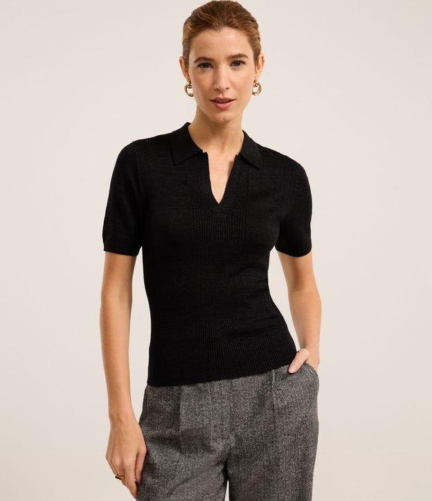 Blusa em Tricô com Gola Polo e Fio Metalizado - 2