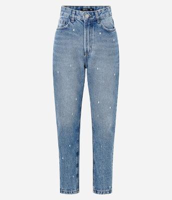 Calça Mom em Jeans com Aplicação de Brilhos