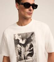 Camiseta Manga Curta  Estampa Surrealismo - 2
