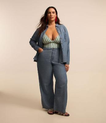 Calça Pantalona em Jeans Curve & Plus Size