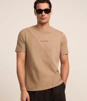 Camiseta em Algodão com Estampa Lettering Textura e Detalhe em Recortes - 2