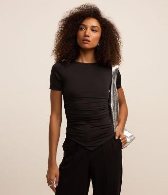 Blusa em Microfibra com Barra Diferenciada