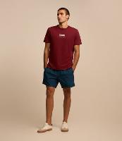 Bermuda com Cós Elástico e Estampa de Coqueiros - 1