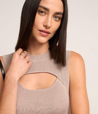 Blusa Sem Manga em Tricô com Recorte Vazado