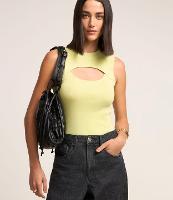 Blusa Sem Manga em Tricô com Recorte Vazado - 1